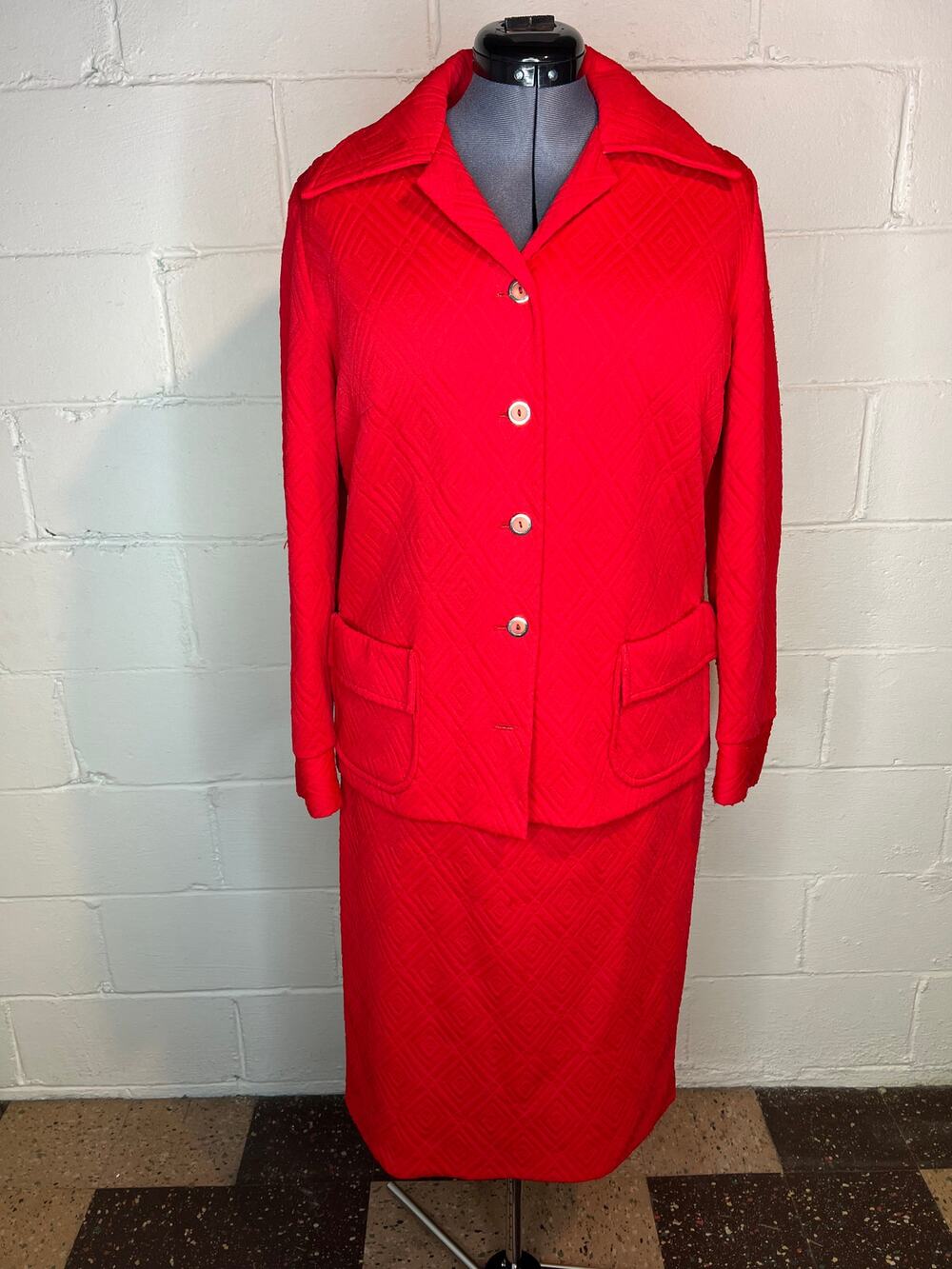 skirt set textured polyester geometric red dagger collar